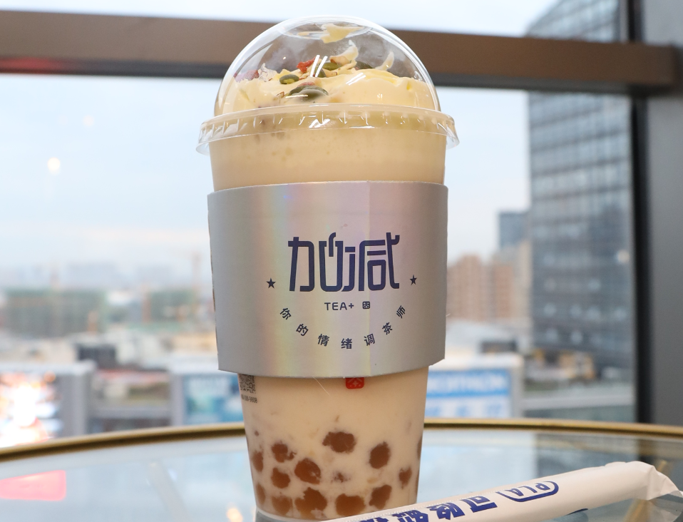 瓦力棋牌茶饮：奶茶加盟店提升业绩的方式有哪些